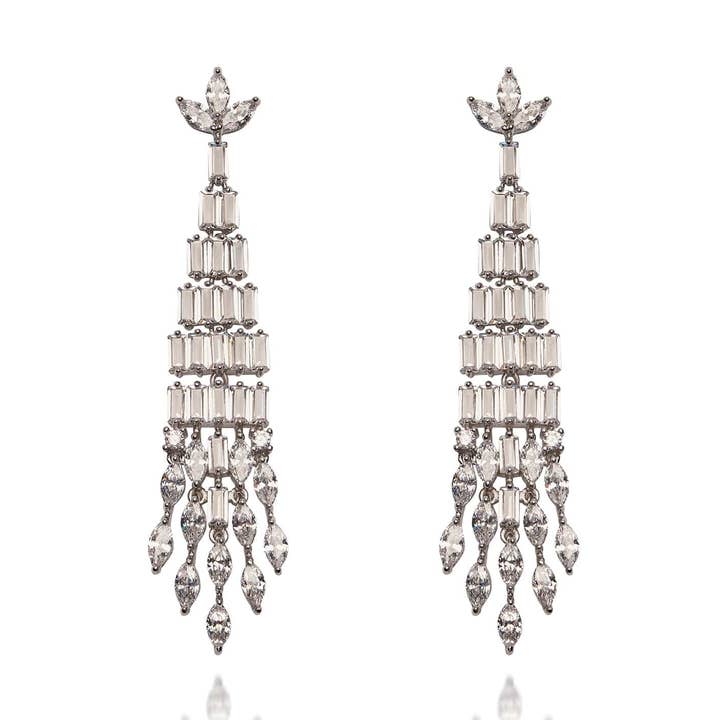 Bruidskroonluchter Oorbellen: Art Deco Geïnspireerde Kristallen Kroonluchter Oorbellen voor wholesale door Lovett & Co