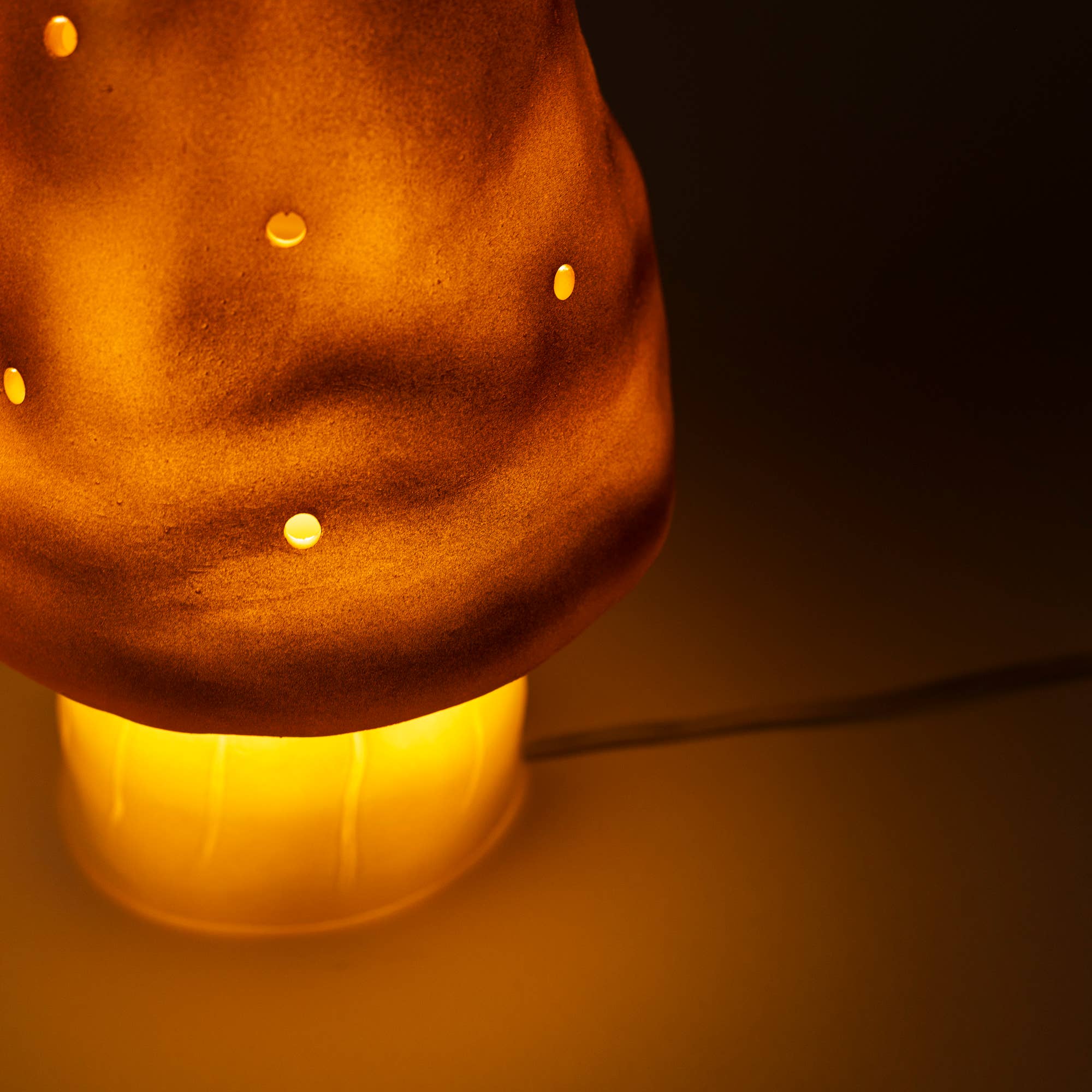 Egmont - Wholesale Figurine Lamp - Small Mushroom Copper w/ Plug3