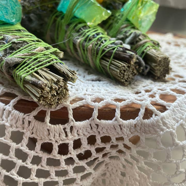 CharlieHaze - Vendita all'ingrosso Salvia - Fluorite arcobaleno, Blu + Verde, Smudge di Salvia e Lavanda1