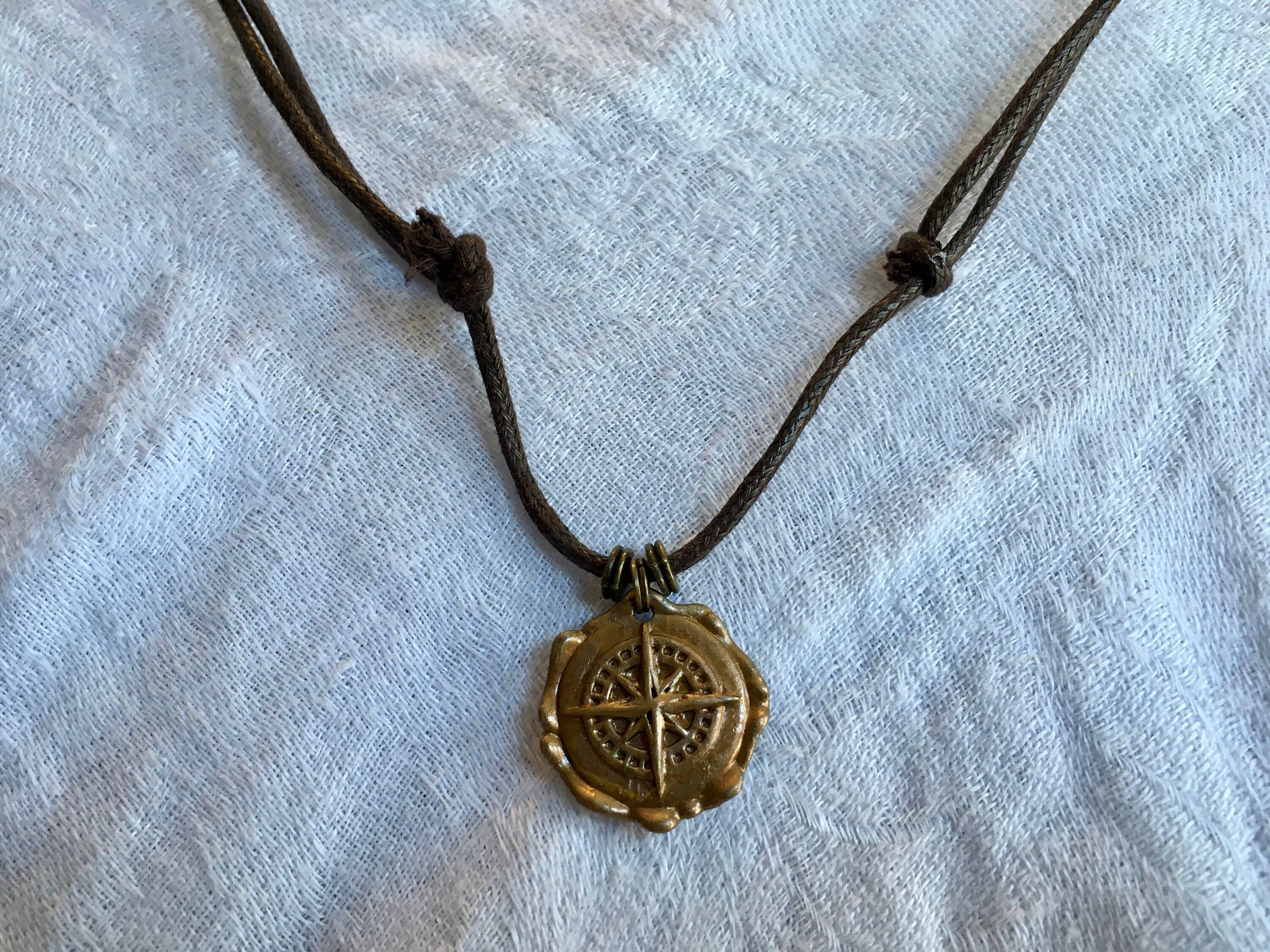 The Atlas Rose And Key - Vendita all'ingrosso Collana con ciondolo/pendaglio - Collana con bussola3