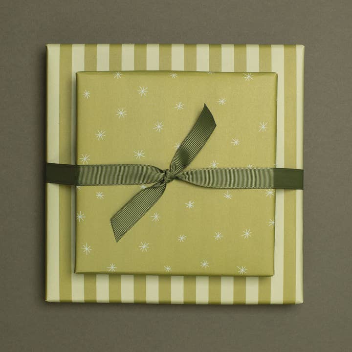Gift wrap stars & stripes green, double-sided for wholesale by My Pretty Circus