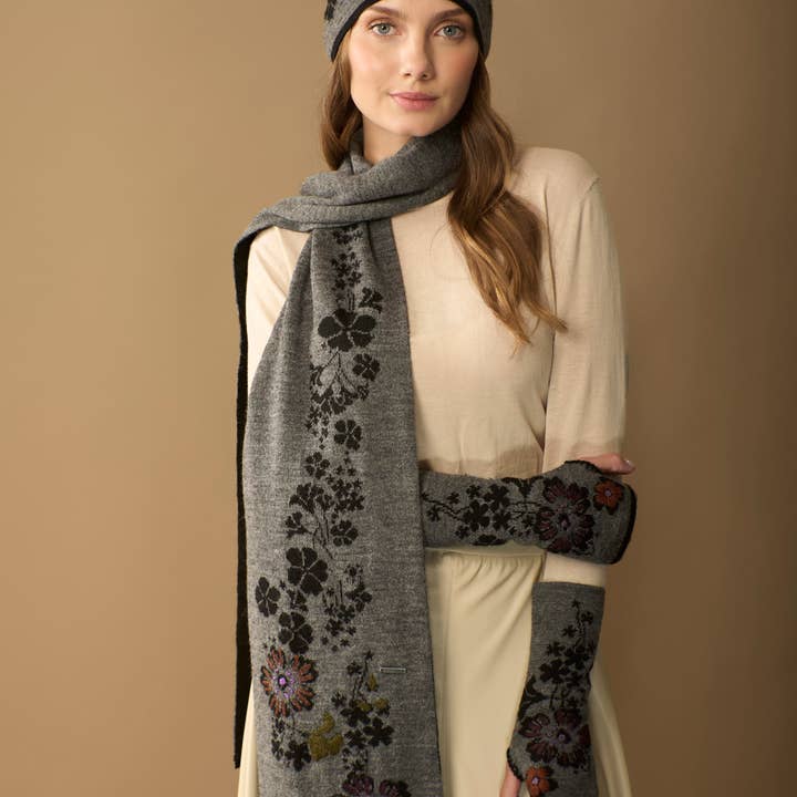 WUAMAN - Alpaca - Wholesale Scarf - Women's - Julia Alpaca Scarf | Hand Embroidery | Fall6