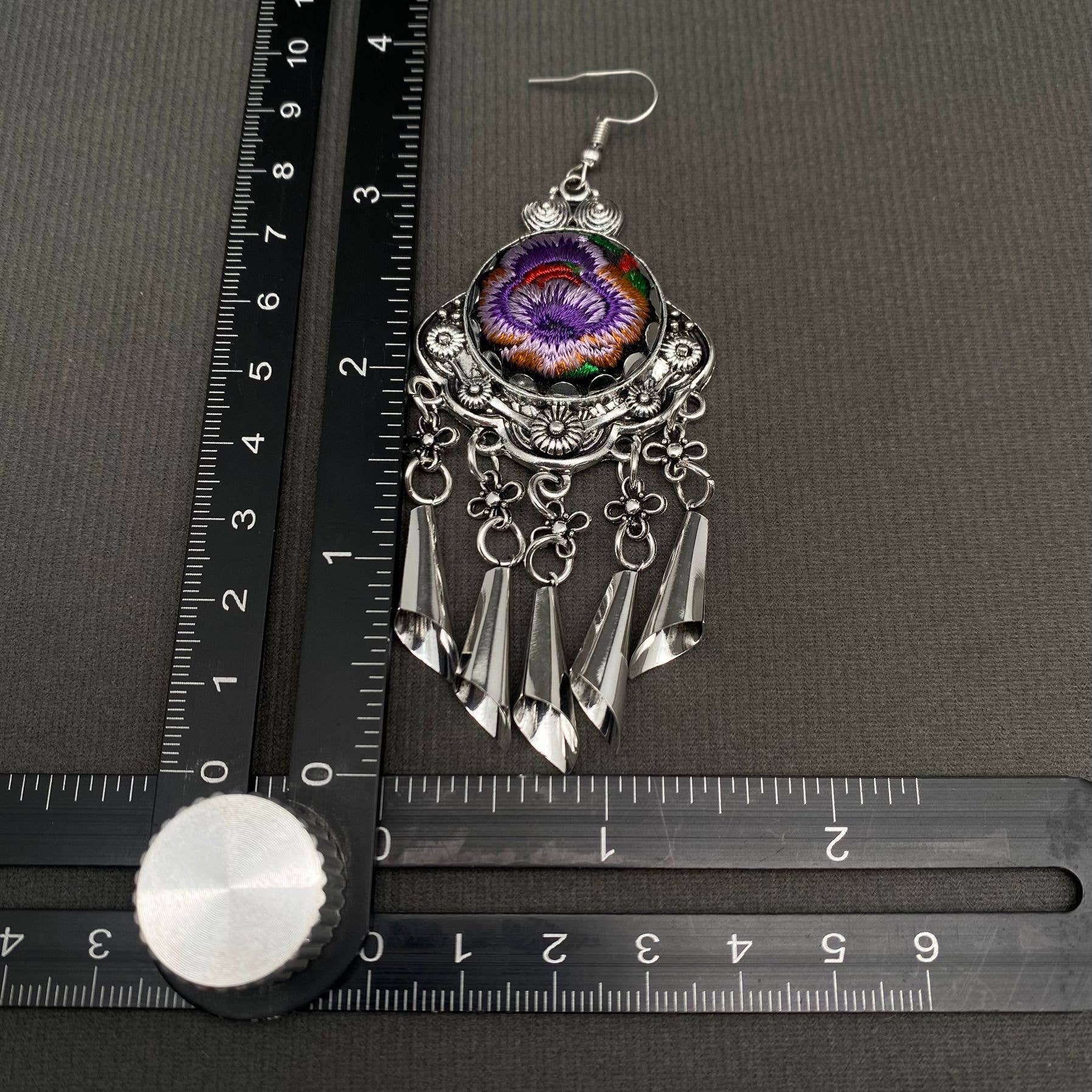 Mio Queena – wholesale Dangle earrings – Multi-style Vintage Woven Flower Pattern Ethnic Style Earrings5