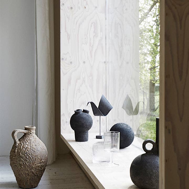 Black Vase Crop - ST - Dark grey for wholesale on Faire