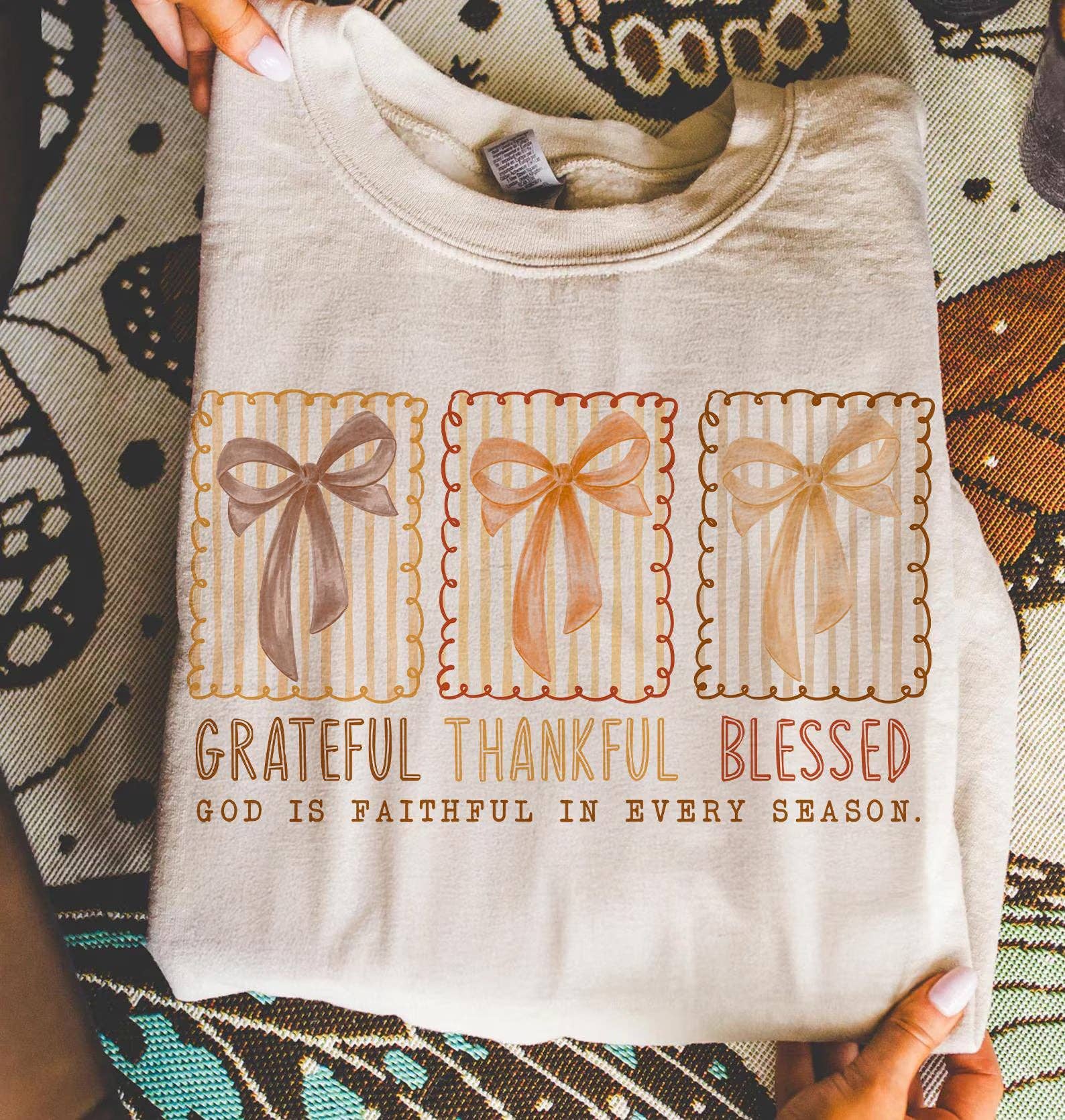 Wills Creek Designs - Wholesale T-Shirt (Graphic) - Women's - Grateful Thankful Blessed Wholesale Tee