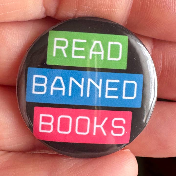 Insignia de botón de libros prohibidos para venta al por mayor de Stone Donut Design, LLC