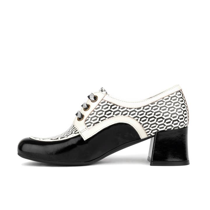 Embassy London – wholesale Low heels – Women′s – Sovereign - Black & white Optical - Women's leather lace up shoe with block heel2