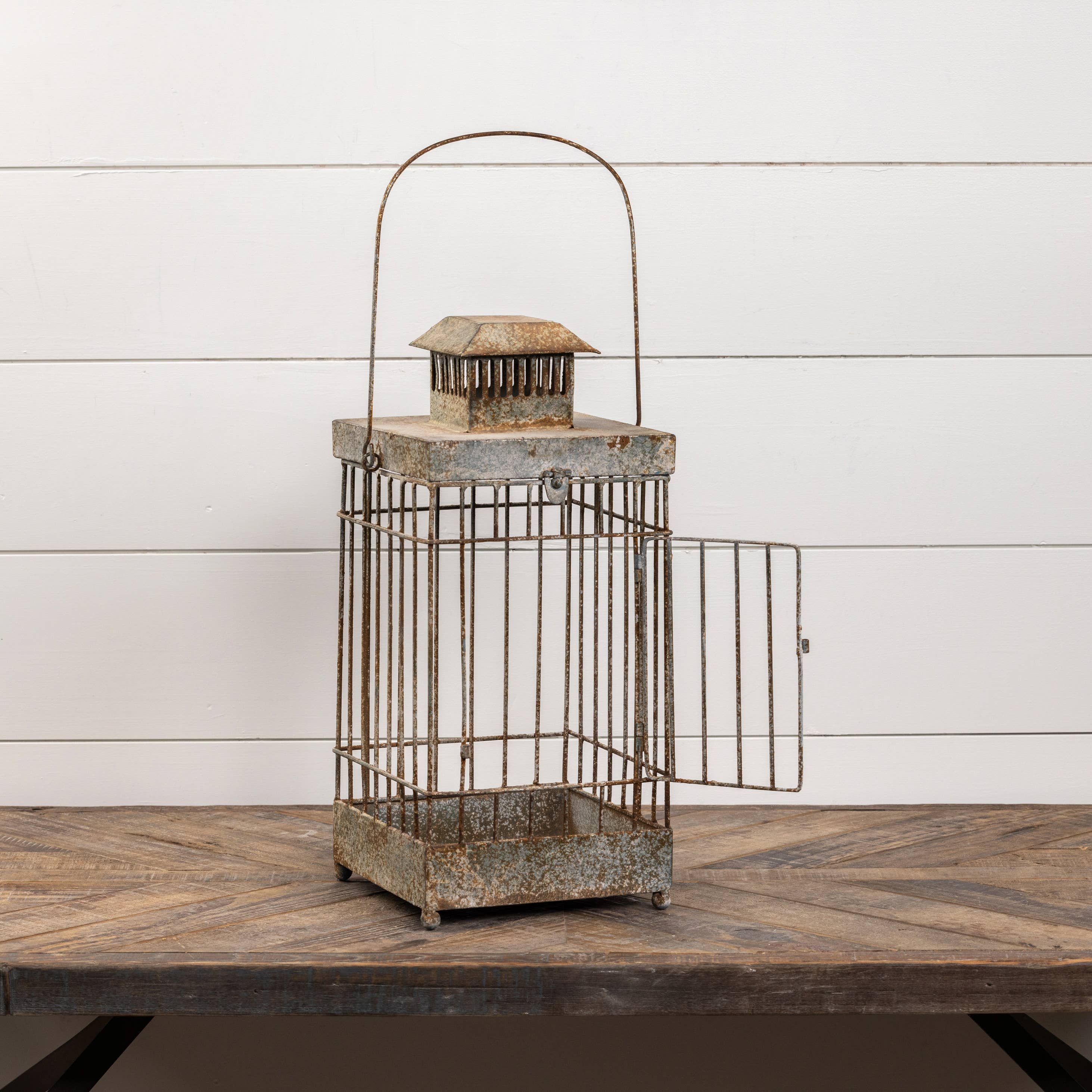 Ragon House - Wholesale Lantern - 18" AGED SQUARE LANTERN2