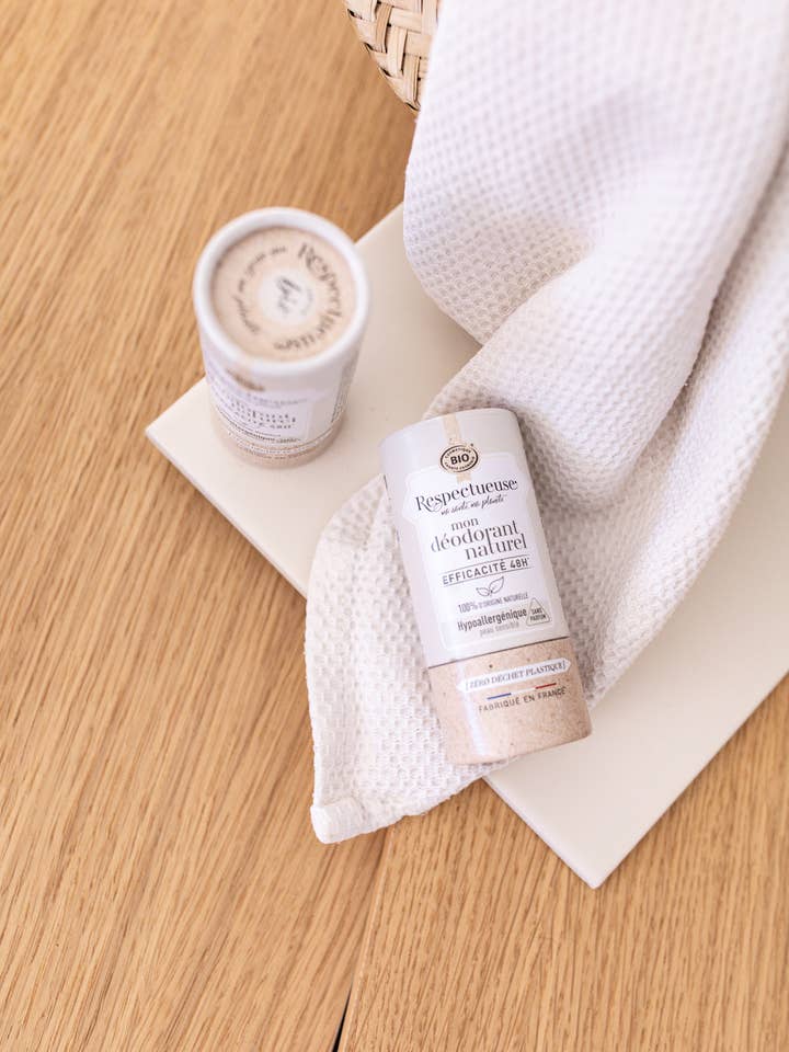 48h hypoallergenic organic natural deodorant for wholesale by Respectueuse