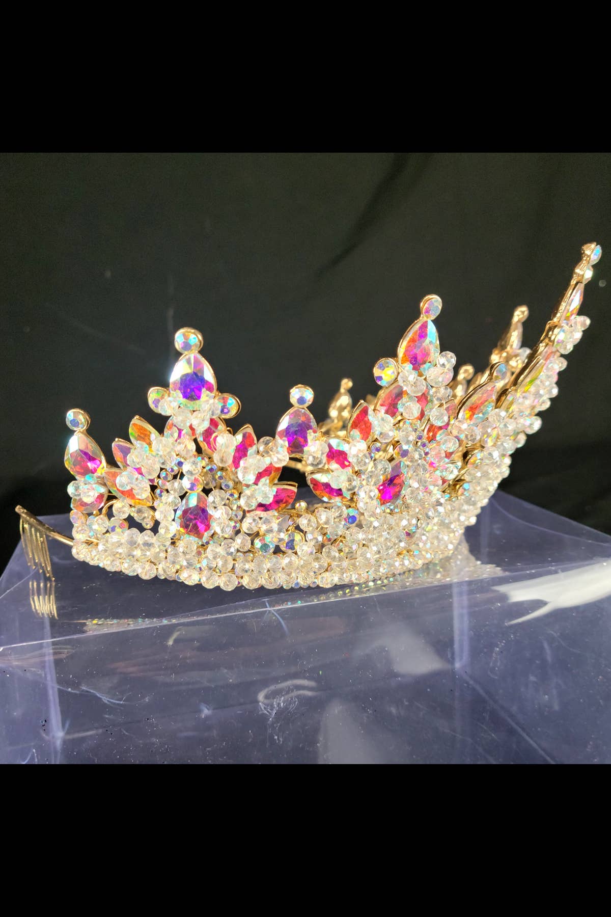 Chicas - Wholesale Tiara - Women's - Beautiful metal tiara with crystal balls and jewels HT97711