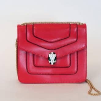 Axelväska med Snake Clasp - Röd för wholesale av Lily and Layla