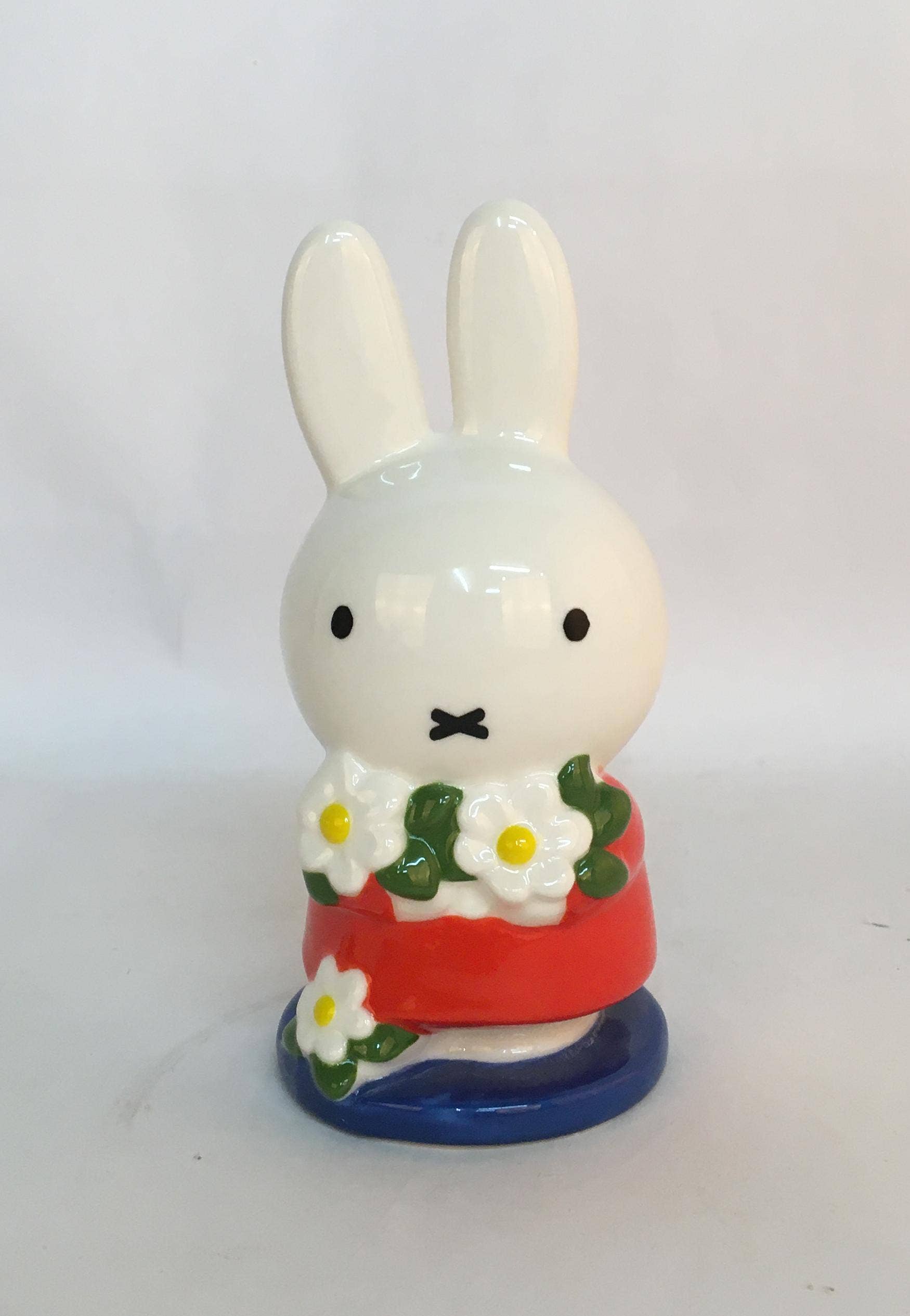 Blue Sky Clayworks - Wholesale Decorative Figurine - Miffy Daisy Bouquet Figurine