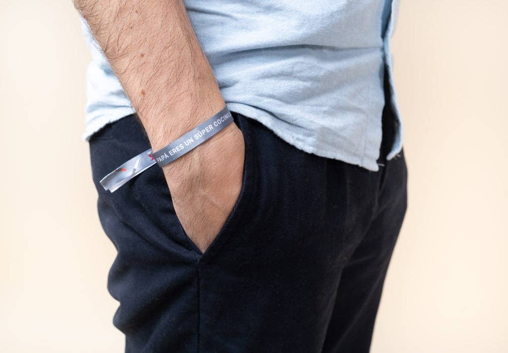 UO – wholesale Vävt/flätat armband – ”Pappa Du Är En Super Cocinillas” Tygarmband1