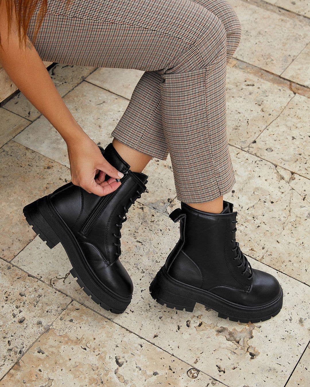 SWEET MAGIC SHOES & BAGS - Wholesale Combat/Military Boots - Women's - CASUAL BOOT WITH WIDE SOLE IN FAUX LEATHER2