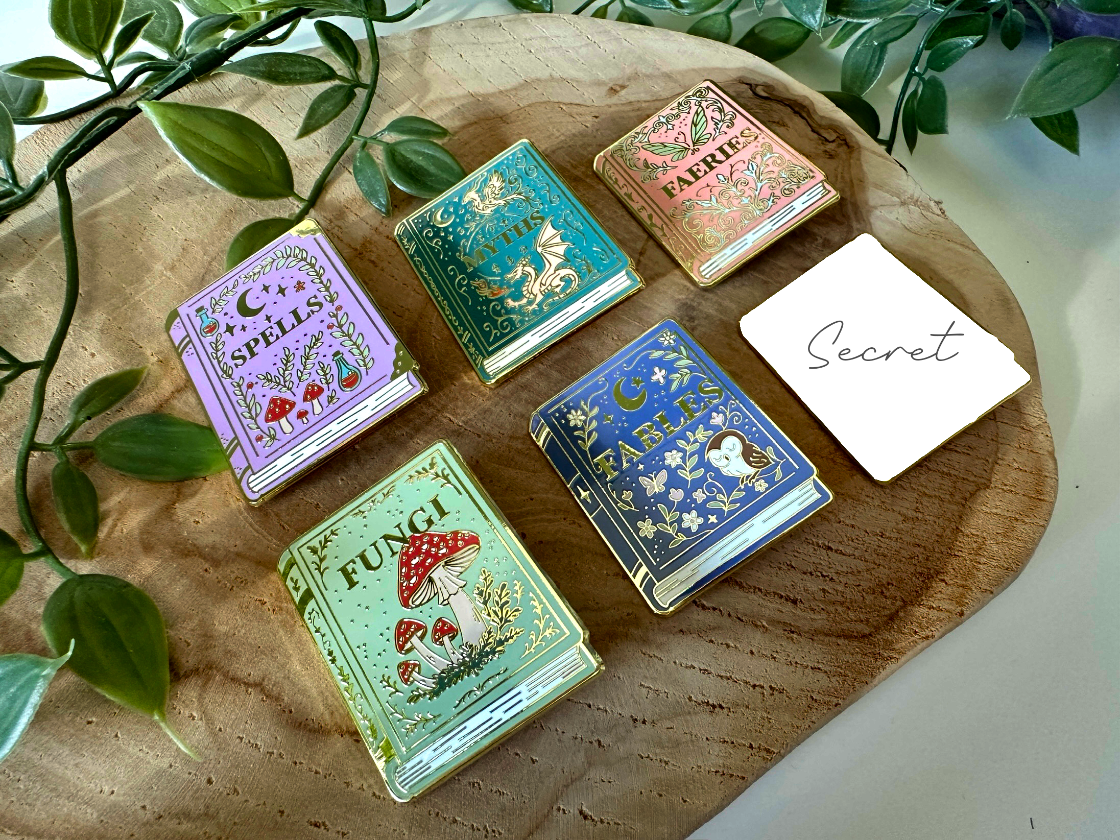 Magic&Books - Wholesale Lapel Pin/Button - Magical Books Mystery Enamel Pin Blind Bag6