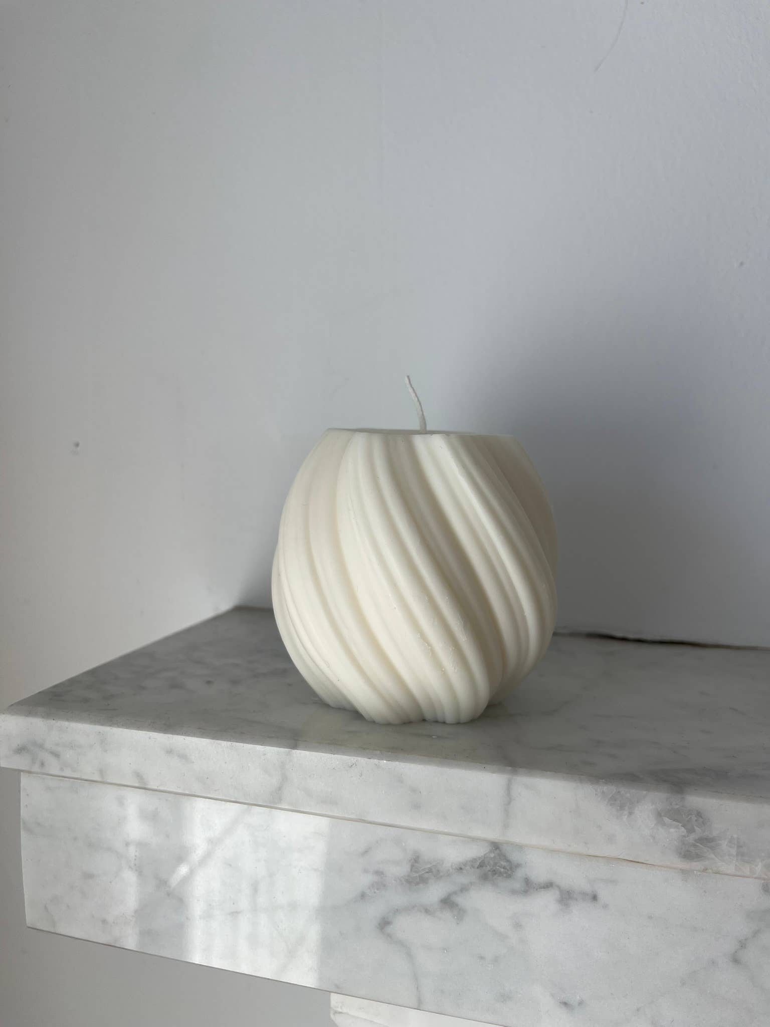 Brickstar Belgium - Wholesale Novelty Candle - Curvy candle