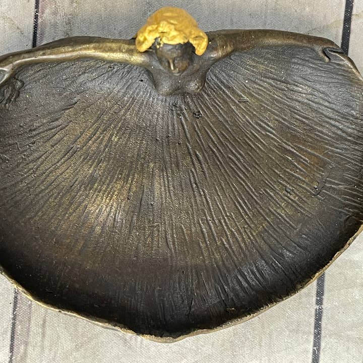 Bronzhaus - Venta al por mayor Joyero de plato - Jabonera dorada hecha a mano con forma de bandeja para joyas, escultura de bronce genuino de Rubin