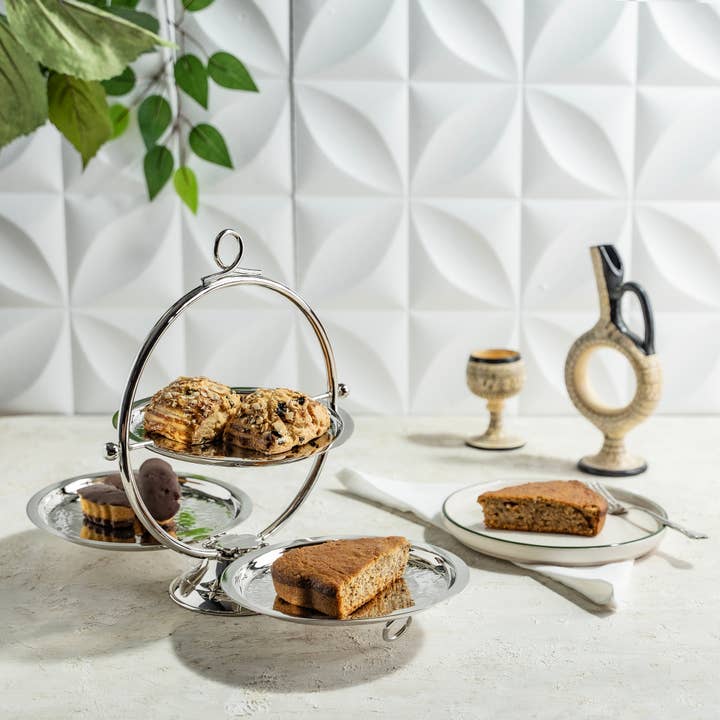 Présentoir à deux niveaux en cuivre pur plaqué chrome élégant – Plateau moderne pour desserts et pâtisseries pour la vente par ALFIQ Copper