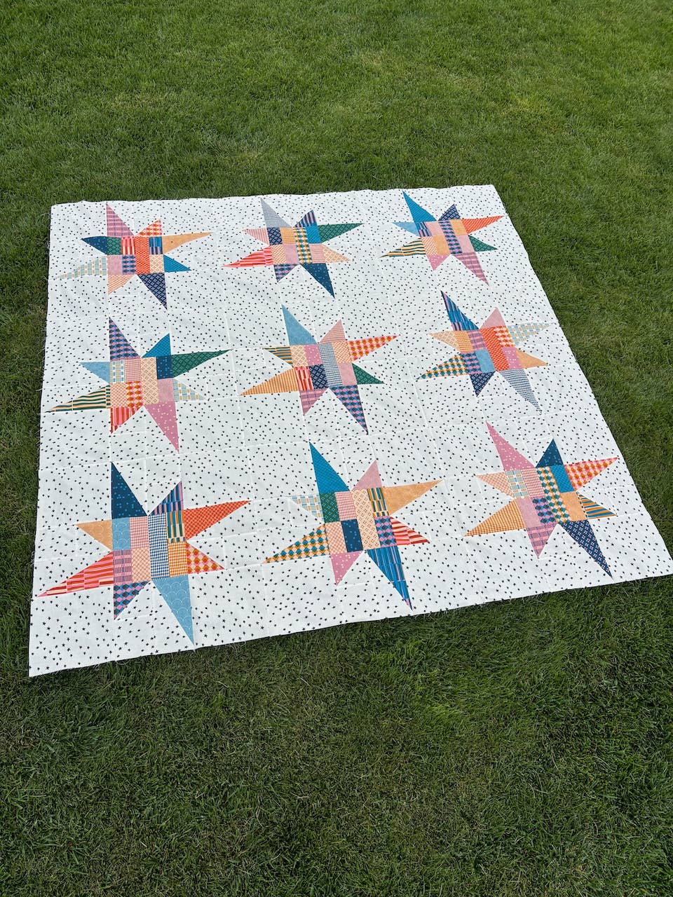 AllisonRamsing.com - Wholesale Craft Supplies - *NEW PATTERN* Family Stars Quilt Pattern - Printed 6