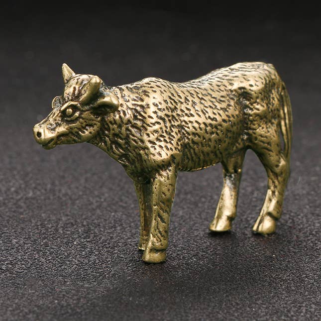 Ornements d'animaux de compagnie en laiton mignons vache pour la vente par Gemcohub