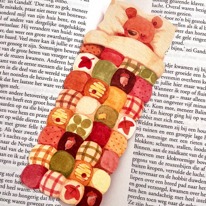 Aiko Graven - Wholesale Bookmark - Sleepy bear | Die cut Bookmark
