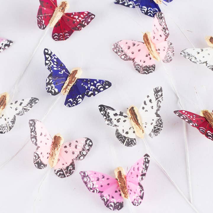 Factory Direct Craft - Venta al por mayor Flores artificiales - Mariposas de Plumas Artificiales Moteadas - Caja de 12