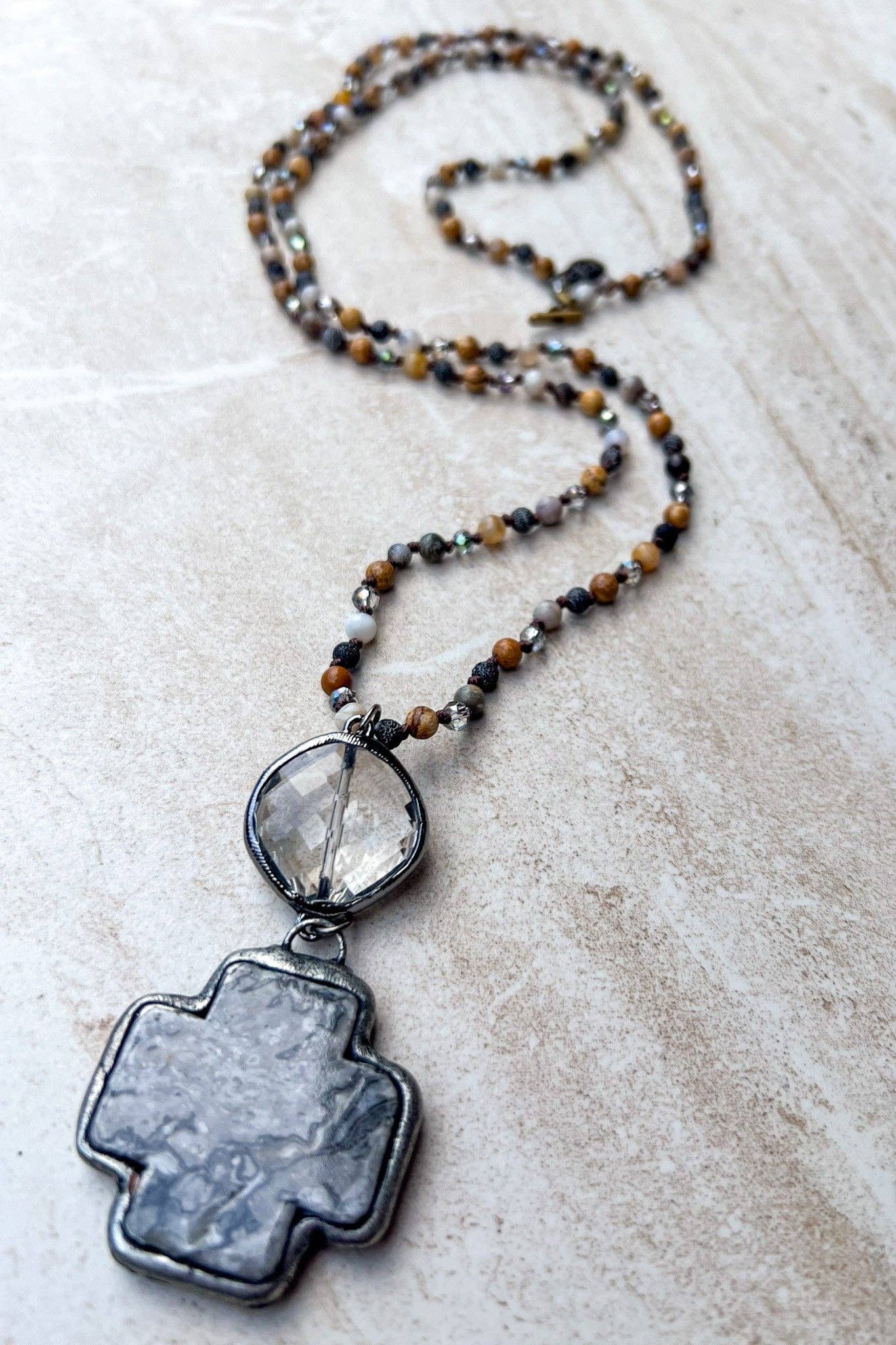 Dylan Designs - Vente Colliers à pendentif - Collier McCall en gris0