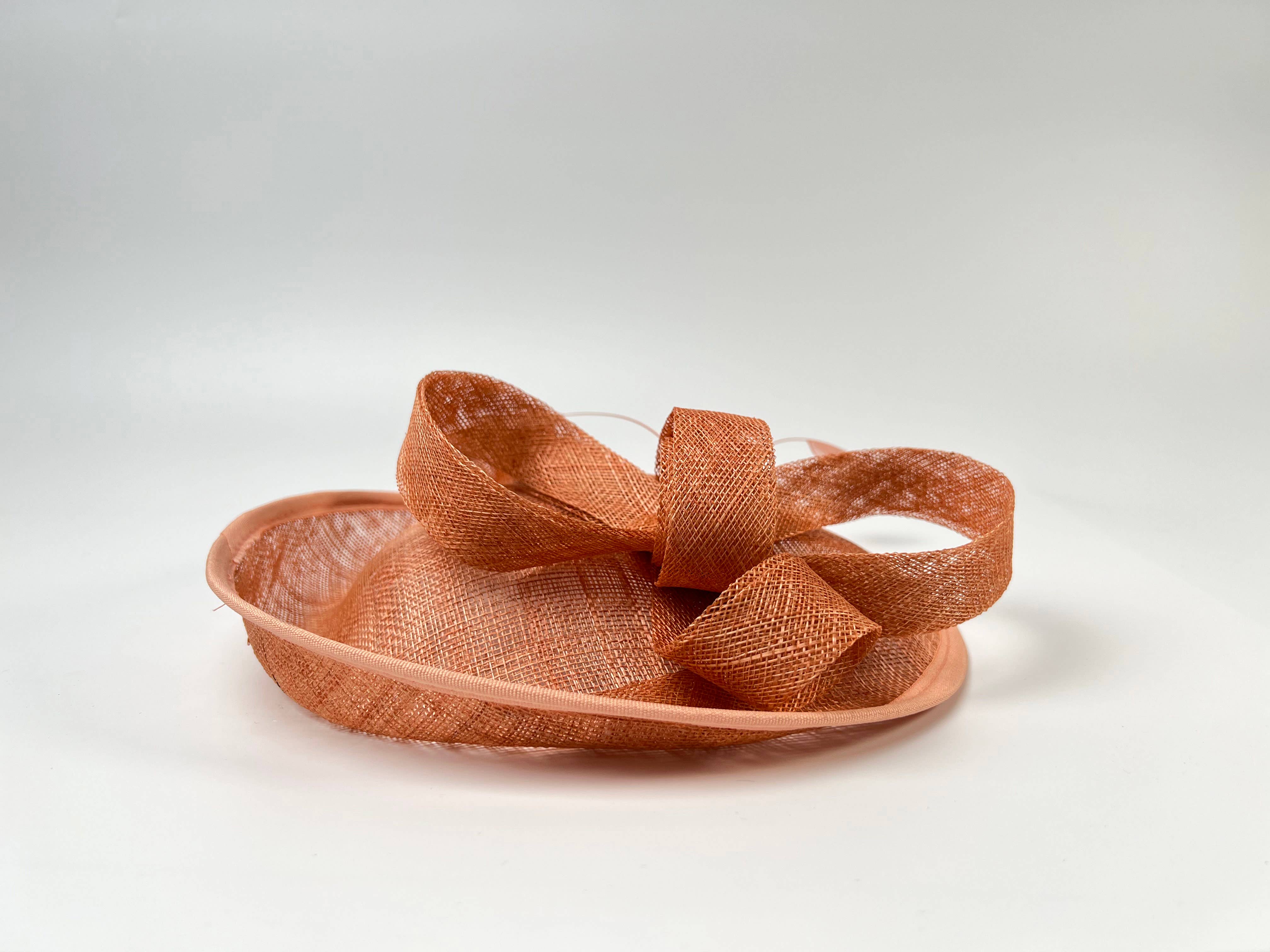 Floris Linens - Wholesale Fascinatorhoedje - Dames - Fascinator Derby Kerkhoed met Lint2