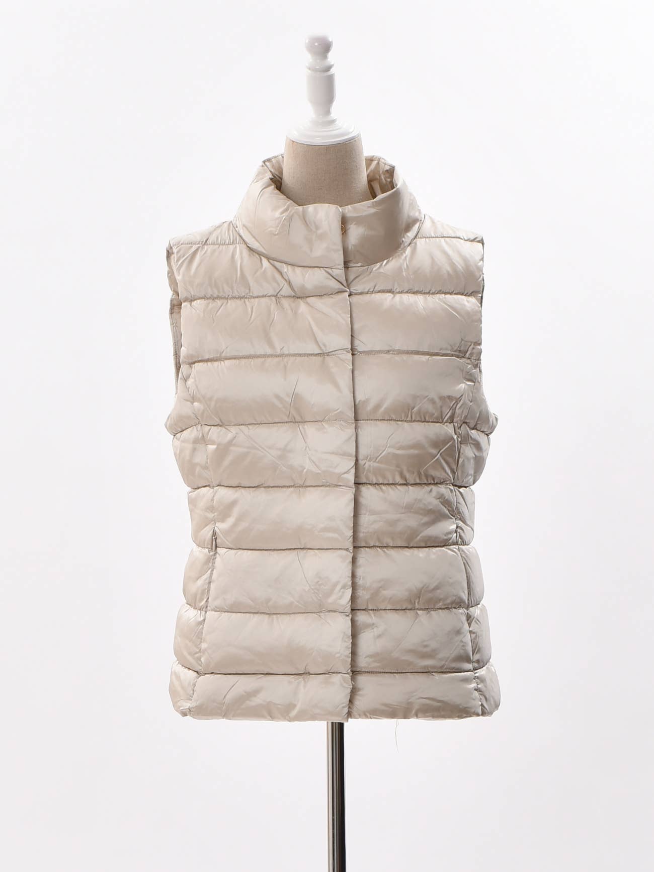 Victoria Moda – wholesale Suit vest – Women′s – Quilted Vest with Double Closure3