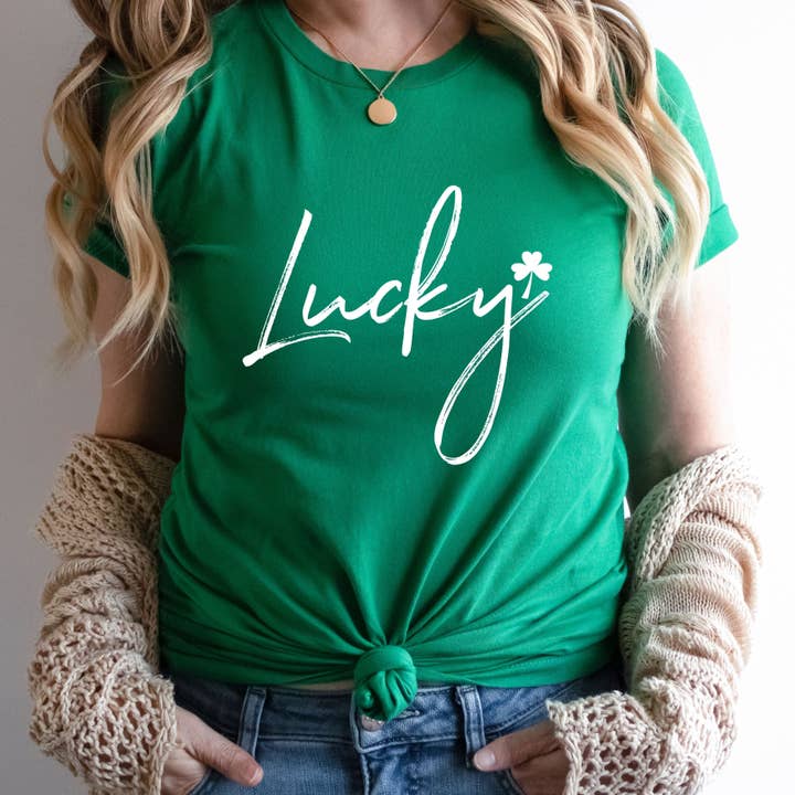 T-shirt Lucky Script pour la vente par Light & Shine