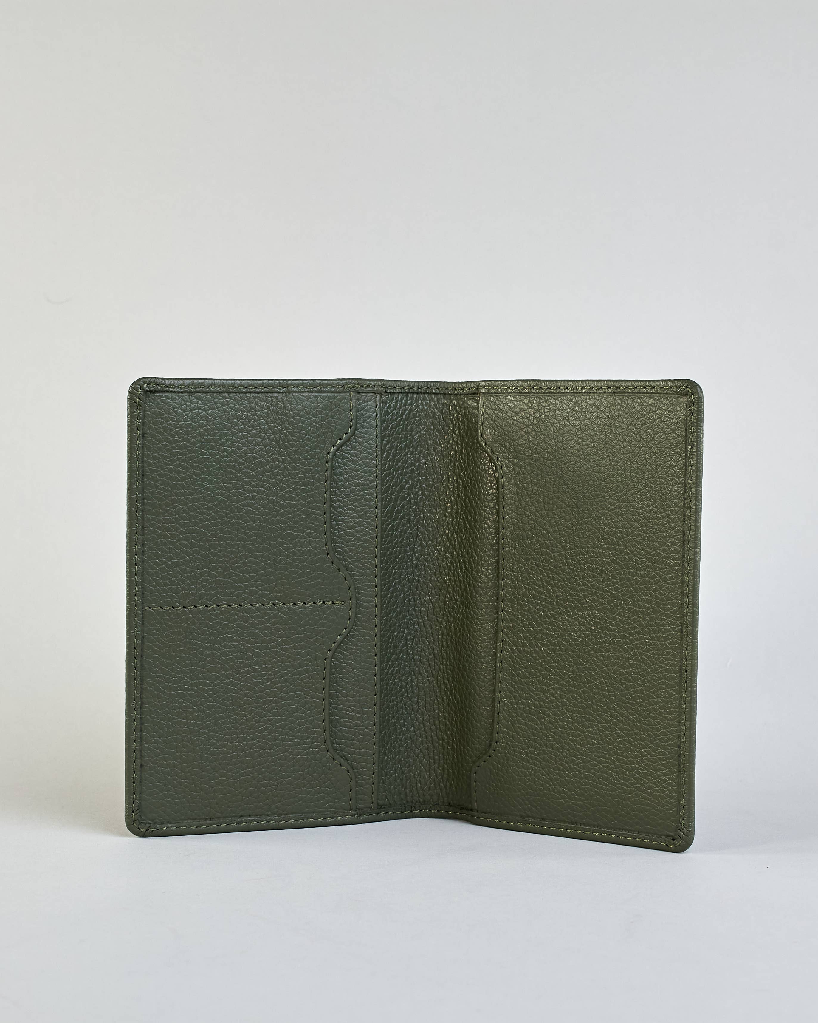 Herzilein-Wien GmbH - Wholesale Passport Case - Women's - Passhülle Leder 58