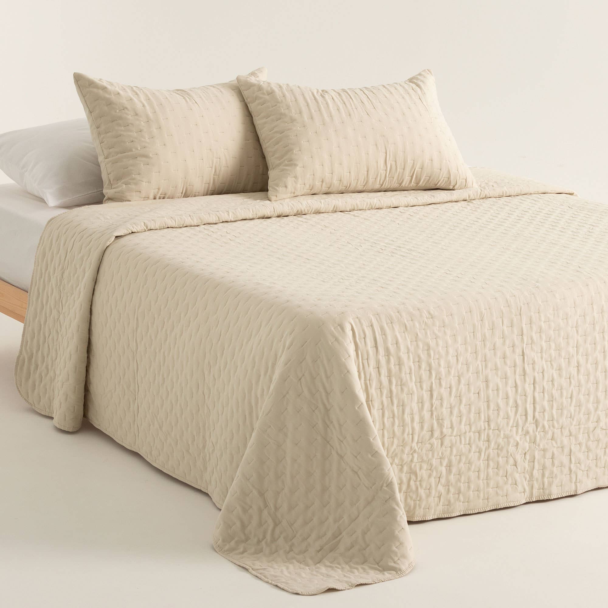 GAMUSI - Wholesale Quilt - NARA plain quilted bedspread with super soft touch12