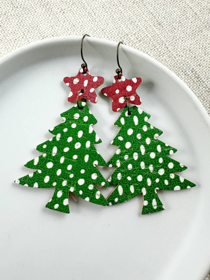 Brincos de árvore de Natal O por atacado de Anabelle+Oak