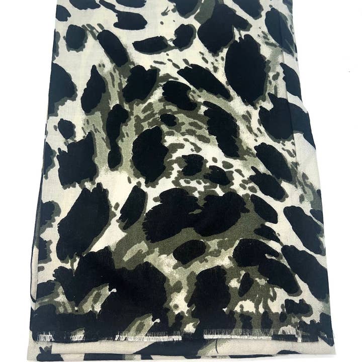 LINETA - Wholesale Scarf - Women's - LL-3 Thick Scarf with Leopard Pattern4