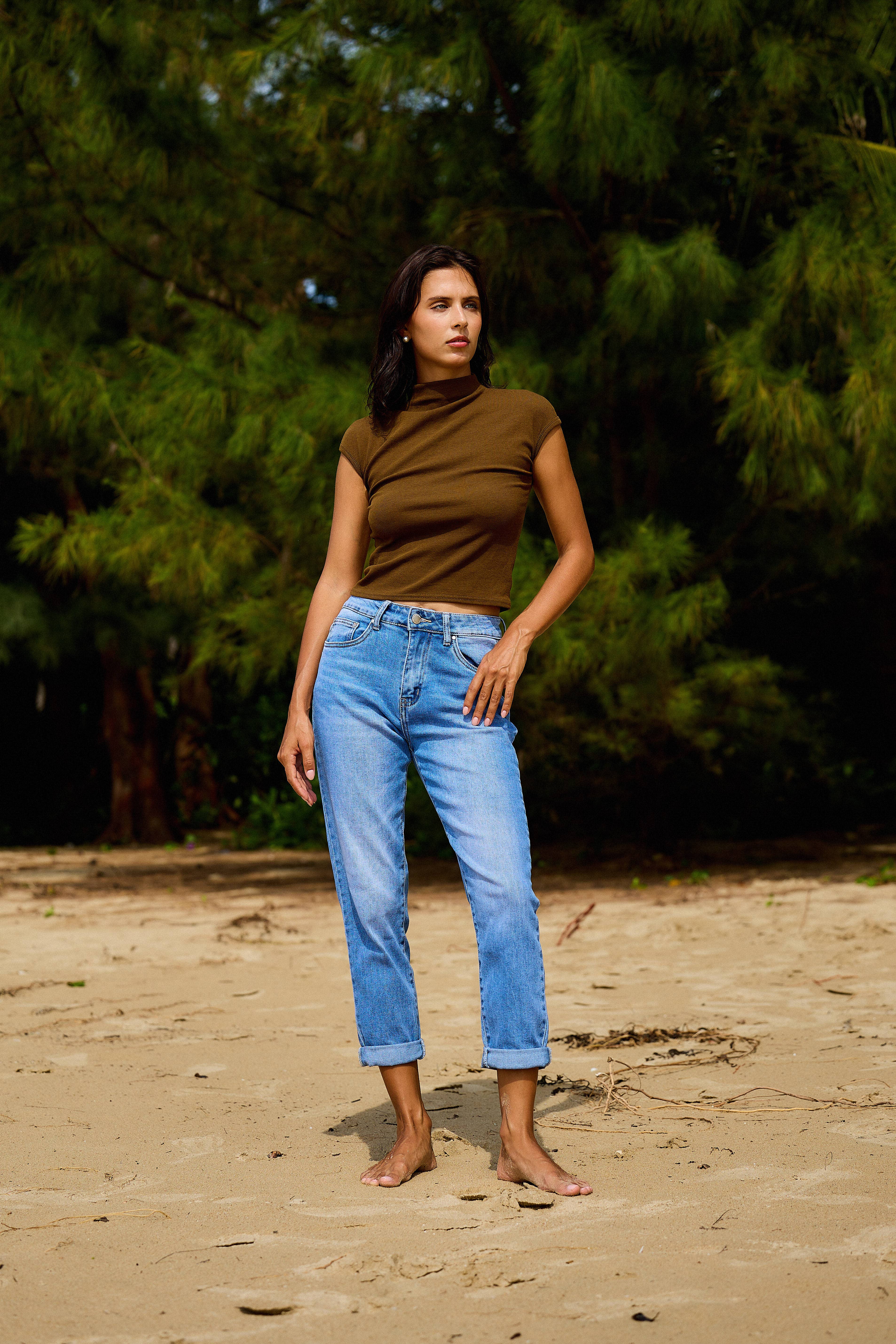 ANA & LUCY - Wholesale Jeans - Women's - MOM-FIT “Jeanne” WOMEN'S JEANS - Washed13