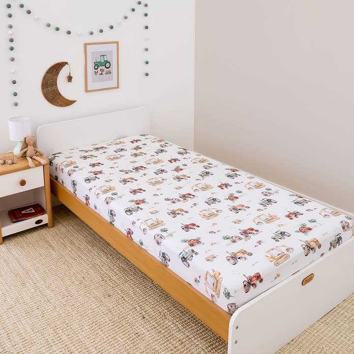 Sábana Ajustable de Algodón Orgánico con Excavadoras y Tractores - Cama Doble para venta al por mayor de Snuggle Hunny