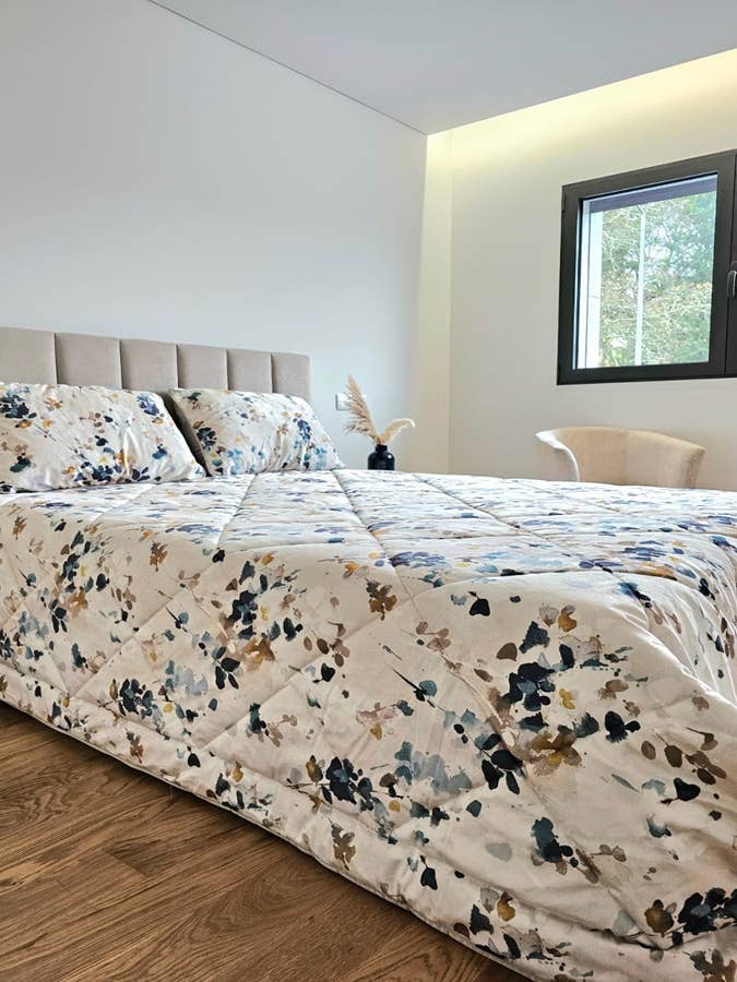 Couette Petala pour la vente par Dragonfly Textile