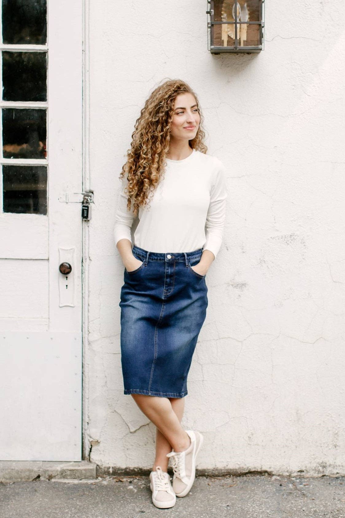 The Main Street Exchange - Wholesale Skirt - Women's - 'Wren' Classic Denim Skirt23