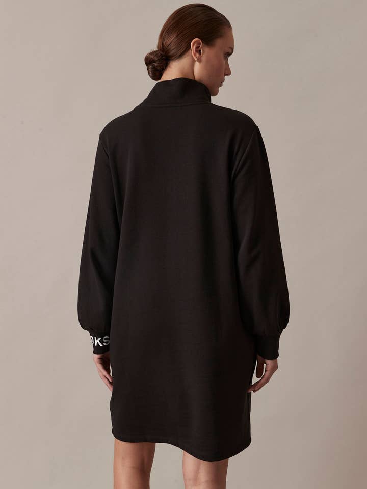 Robe sweat-shirt pour femme pour la vente par Looks By Wolfgang Joop