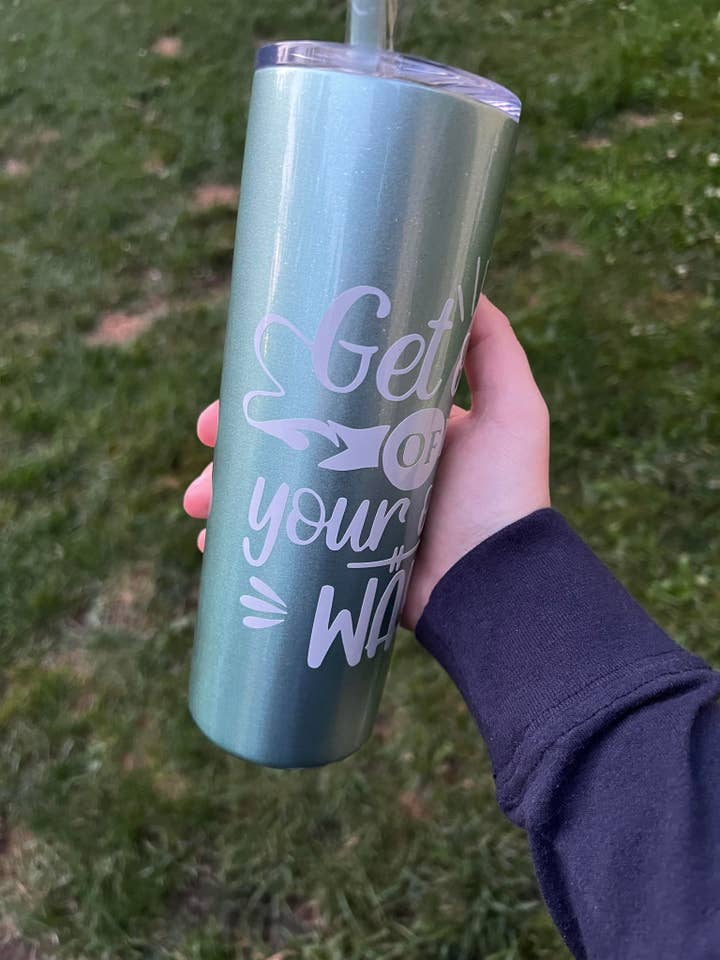 Gå ut ur ditt eget sätt 20oz Skinny Tumbler för wholesale av The Crazy Craft Girl LLC