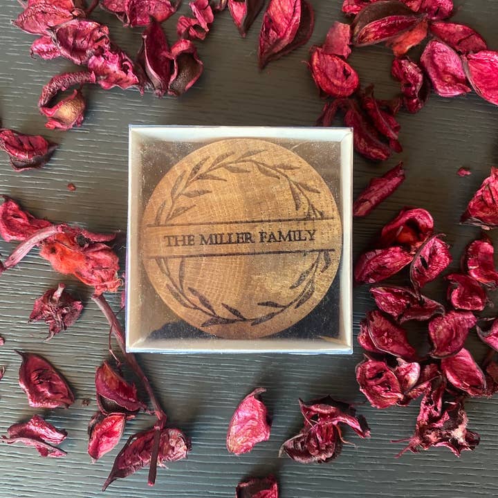 WoodCraftHaven - Vente Sous-verre - Sous-verres en bois fabriqués à la main : des cadeaux de mariage pour votre magasin4