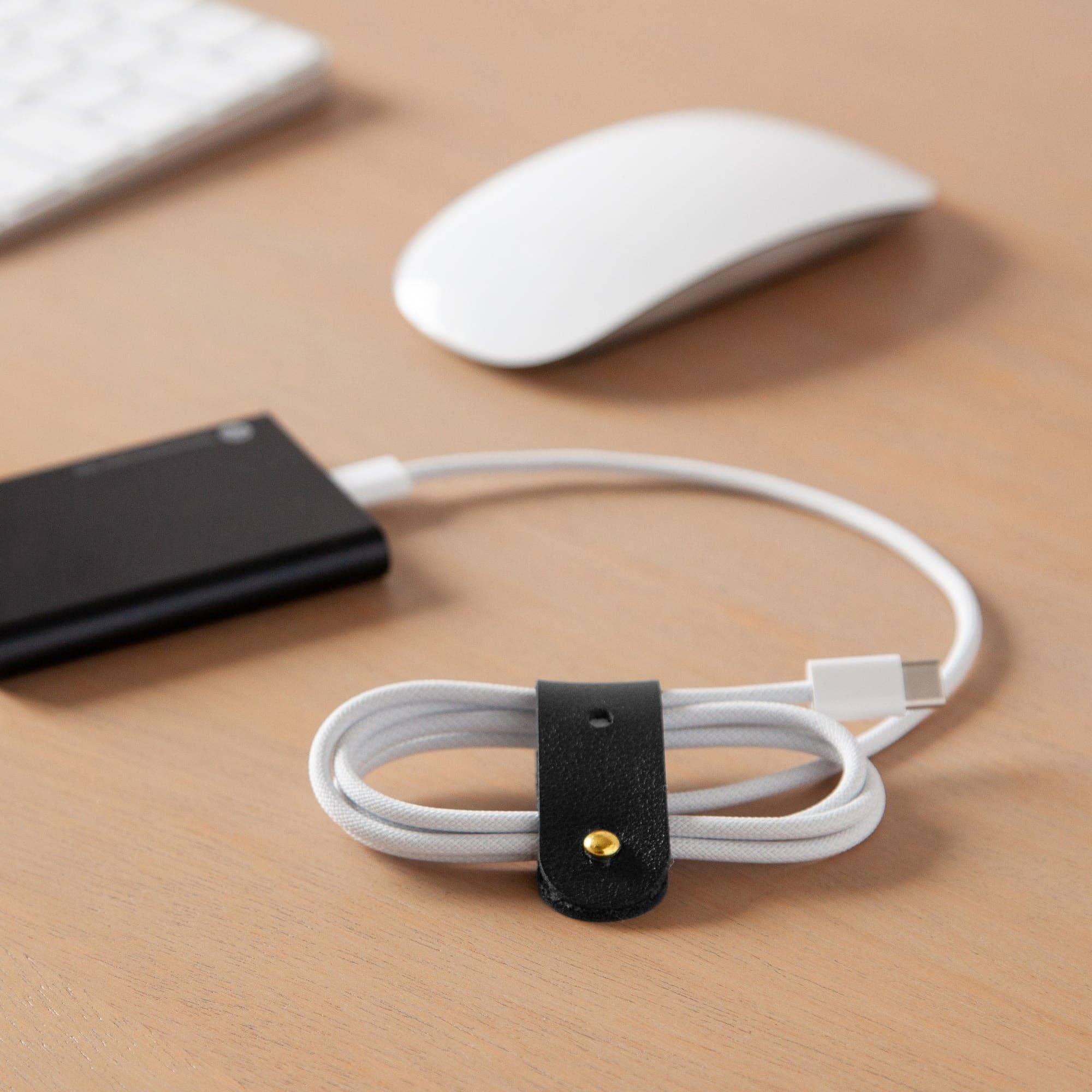 U Brands - Wholesale Cord Holder - U Brands Tidy Tethers Vegan Leather Cord Straps, 4 CT1