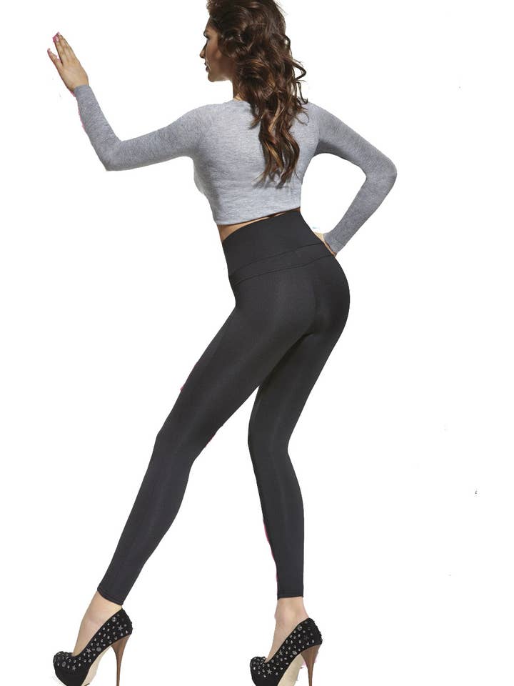 Leggings push-up LIVIA pour la vente par Sokisahtel I BestSockDrawer