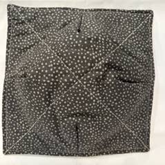 Grå prickig mikrovågsskålskudde för wholesale av Mama Cees Creations