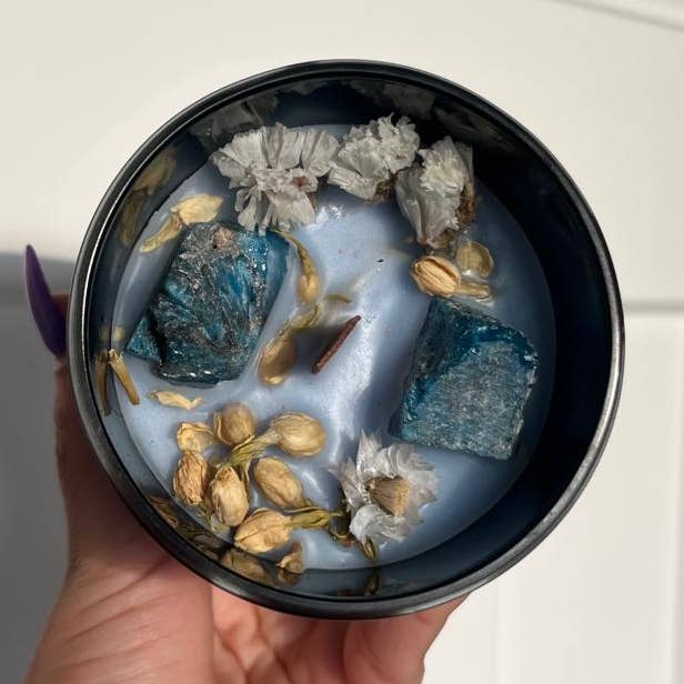 Throat Chakra Crystal Aromaterapi Candle Wooden Wick 8Oz for engroshandel hos Gulab Homes