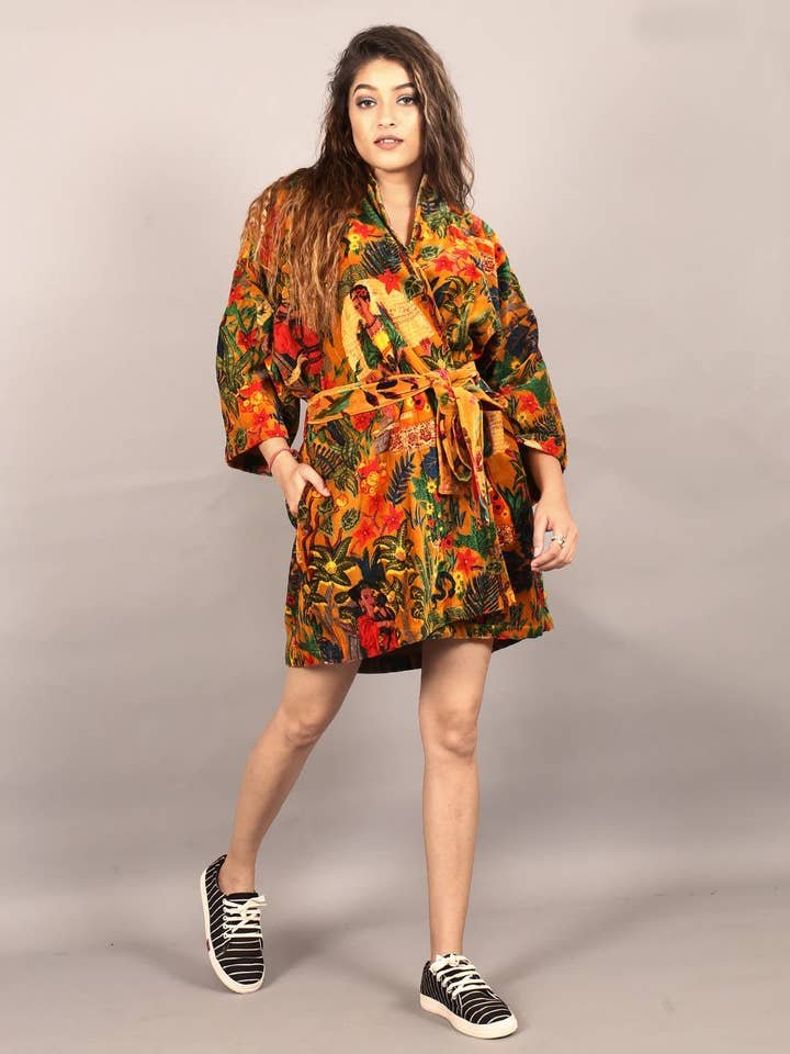 GYPSY STUDIO - Vendita all'ingrosso Kimono - Donna - Kimono corto in velluto di cotone / Accappatoio / Abbigliamento da casa - Frida Kahlo Ye