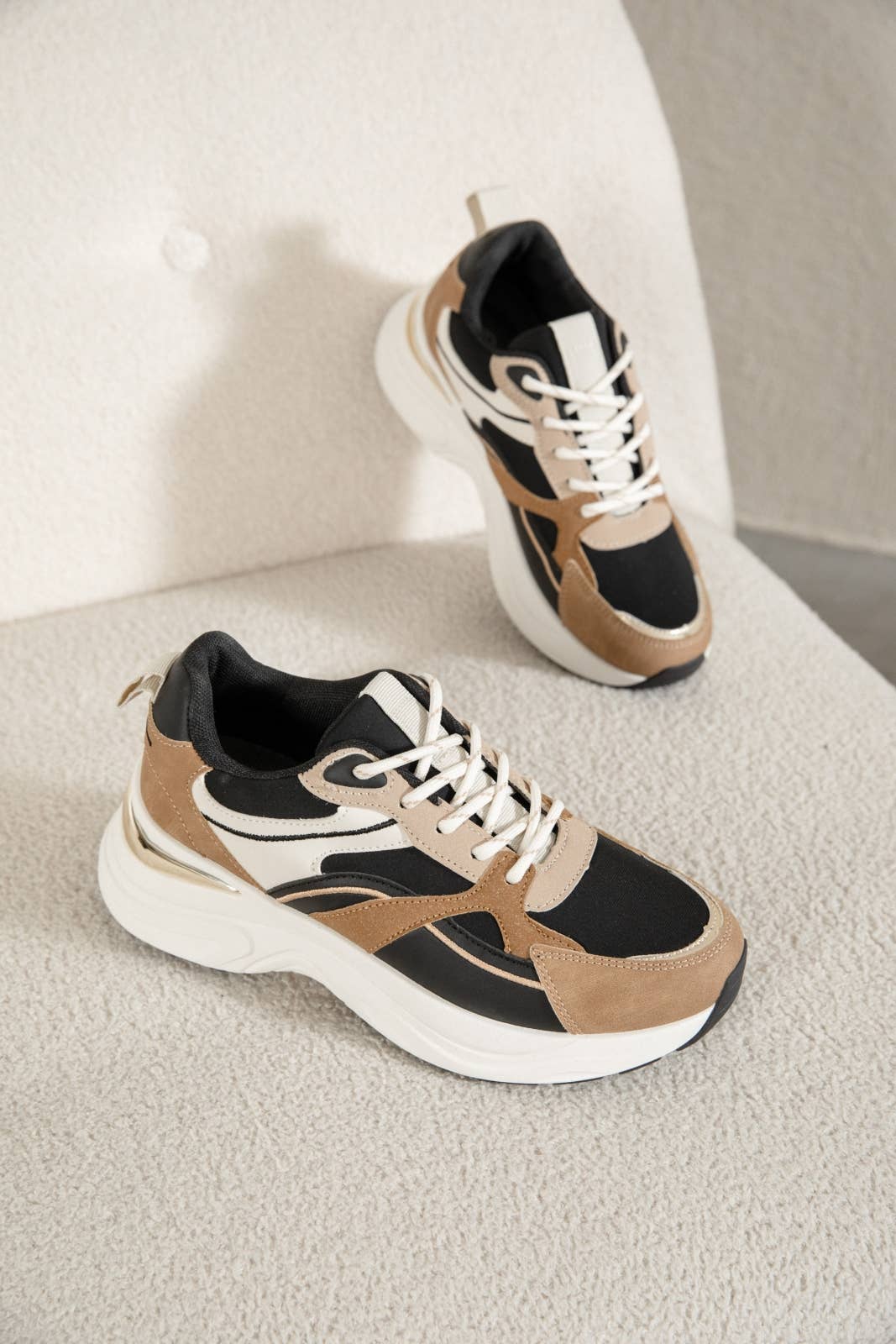 ERYNN - Wholesale Lifestyle Sneakers - Women's - Lace-up sneakers - Lilwenn1