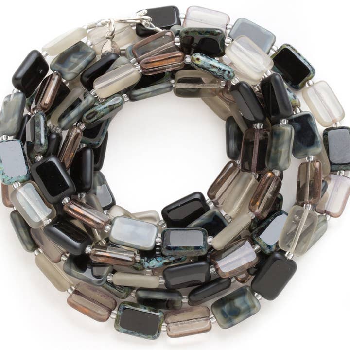 Lange Perlenkette aus grauem Mix, 60 Zoll für den Großhandel von Stefanie Wolf Designs