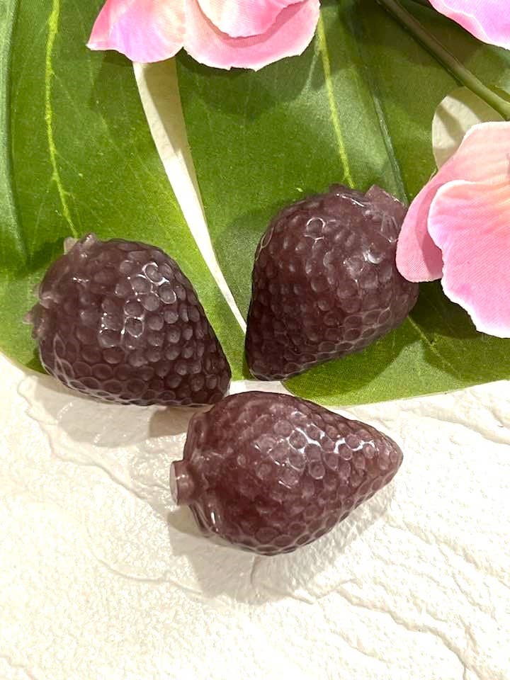 Aura Song Gifts - Wholesale Spiritual Stone/Crystal - Strawberry Quartz Carved Strawberry0