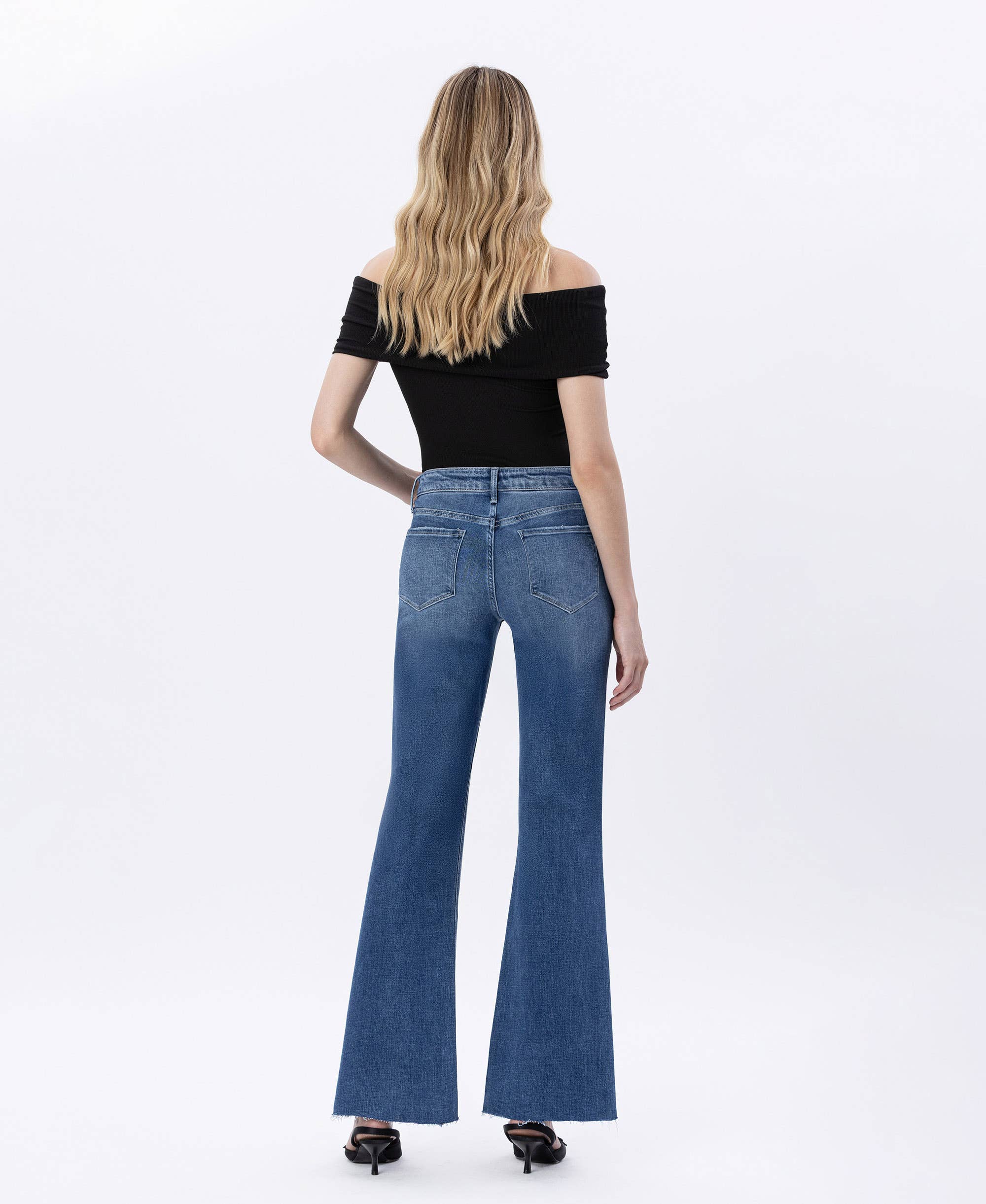 HAIL HIGH RISE RAW HEM RELAXED FLARE JEANS T6470 for wholesale on Faire6